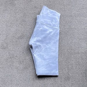 Lululemon Wunder Train 28” Leggings